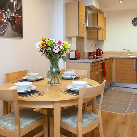 Royal Crossharbour Apartment Лондон Экстерьер фото