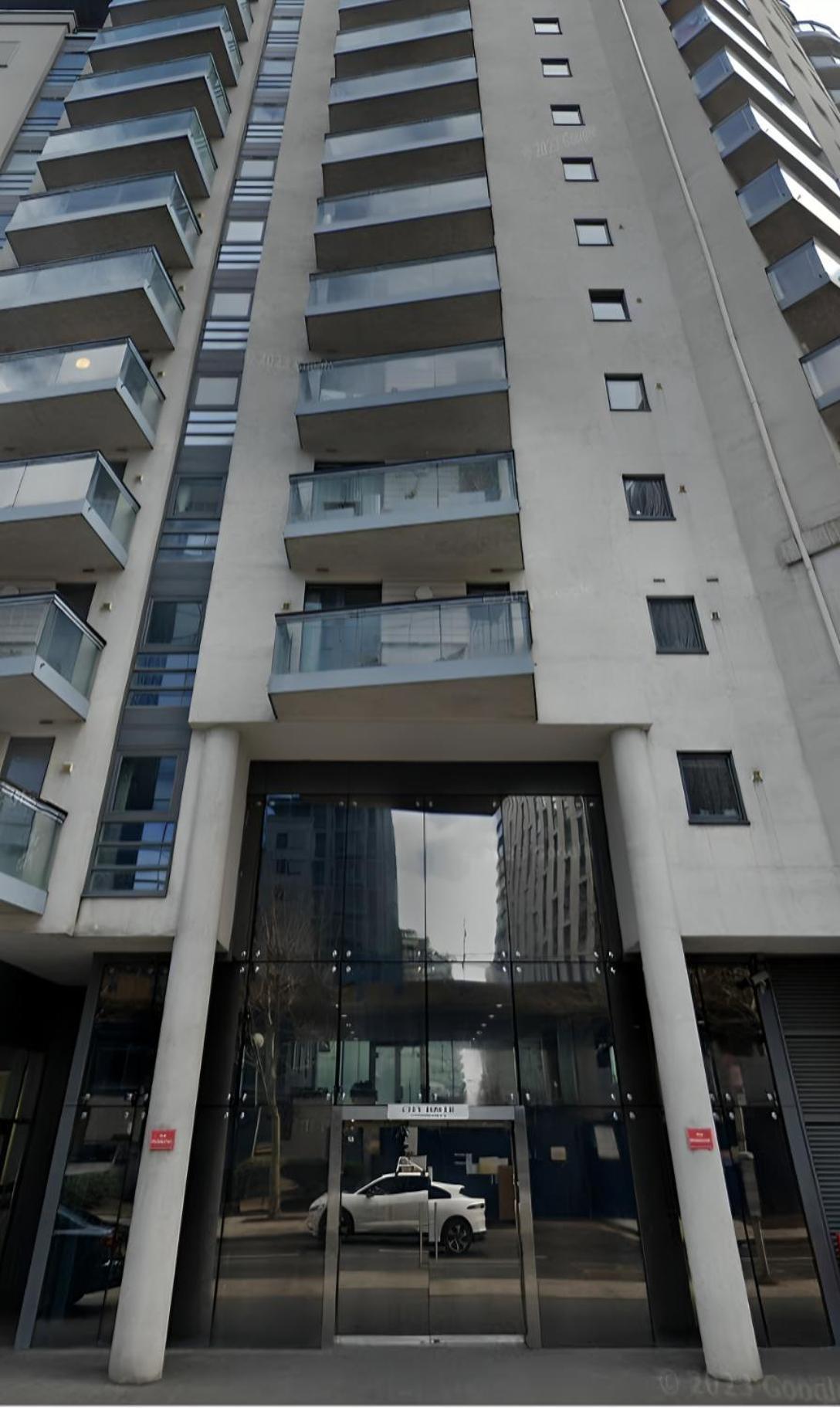 Royal Crossharbour Apartment Лондон Экстерьер фото