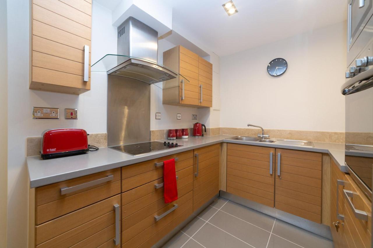Royal Crossharbour Apartment Лондон Экстерьер фото