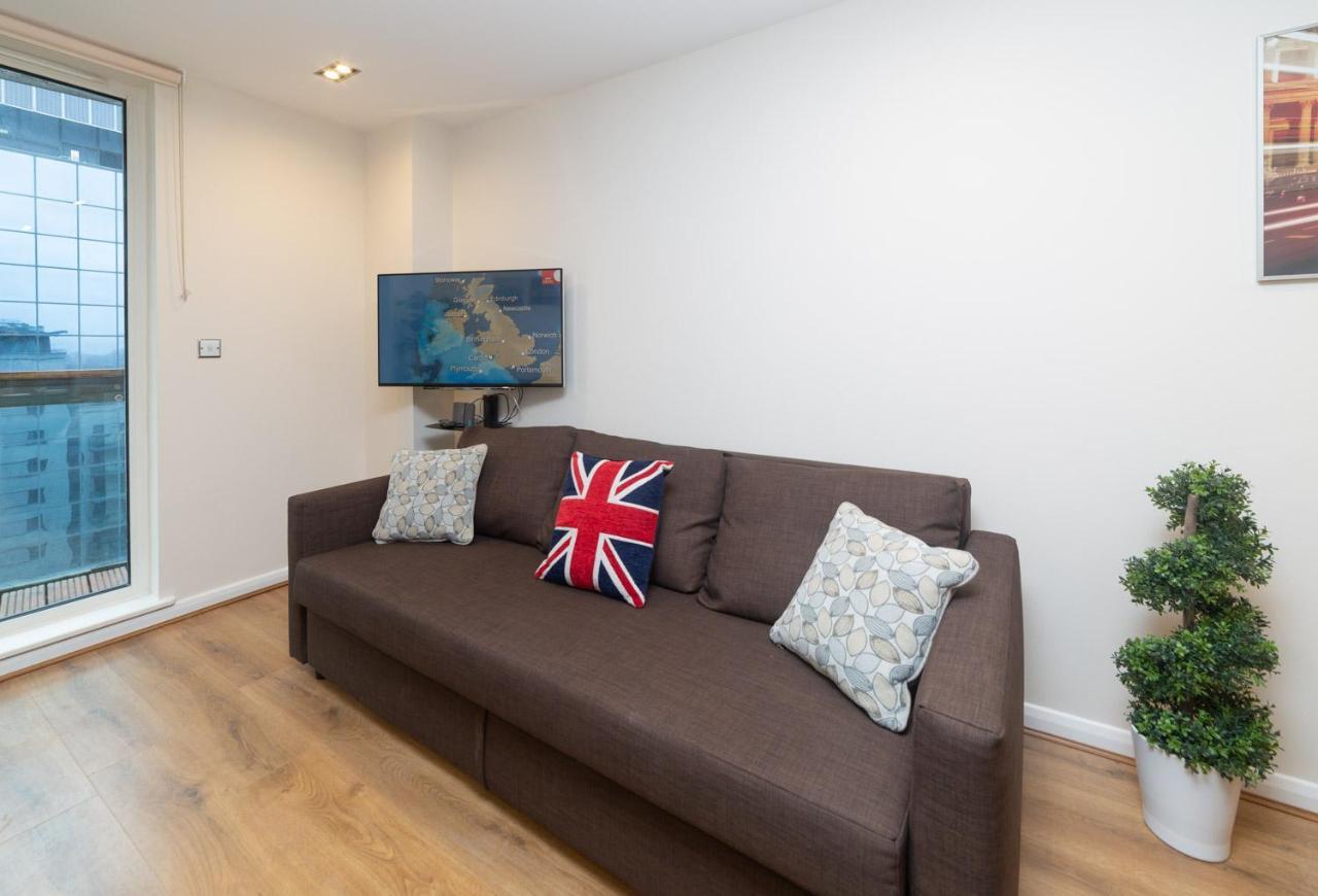 Royal Crossharbour Apartment Лондон Экстерьер фото